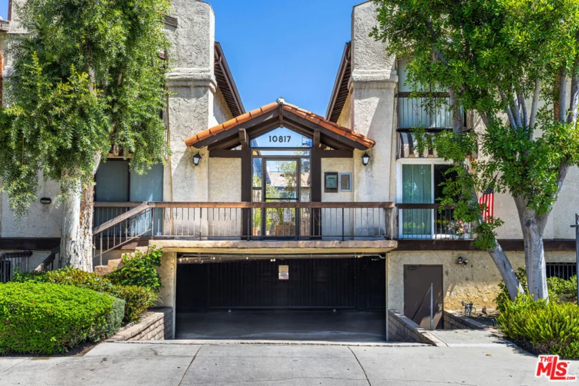 10817 Whipple Street #15 photo 1