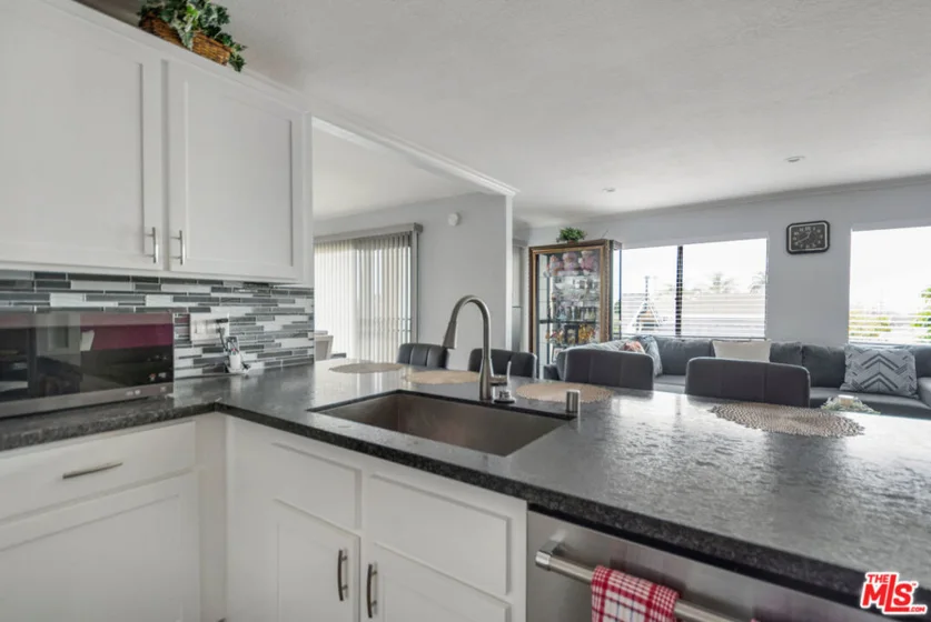 845 W 19th Street #1 photo 29