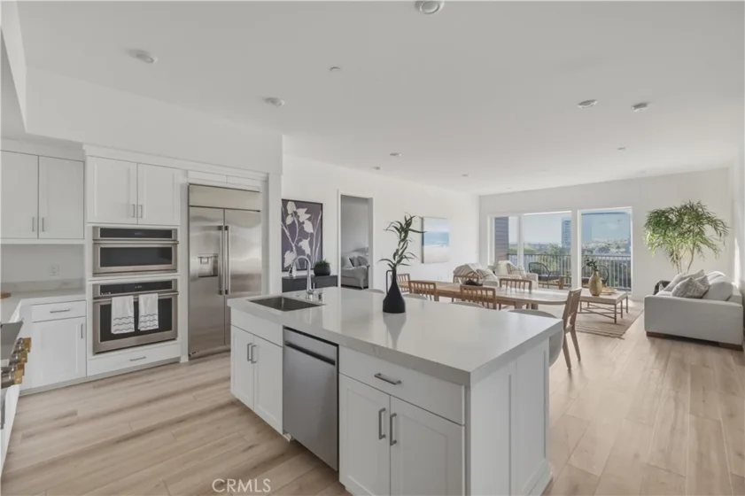 4505 Rivington photo 2