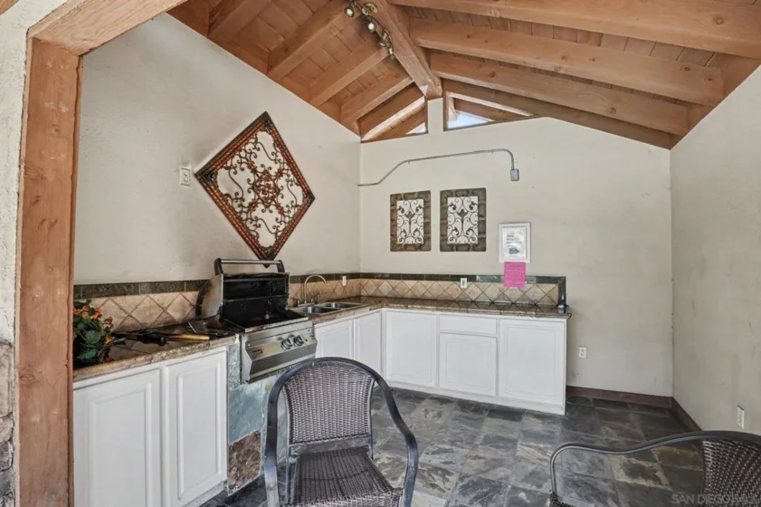 930 Peach Avenue #11 photo 20