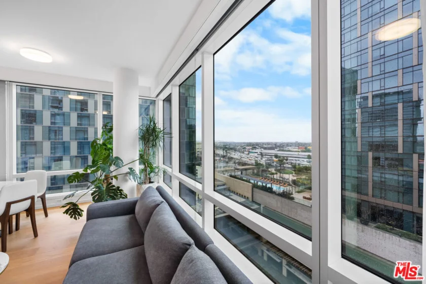 877 Francisco Street #1128 photo 13