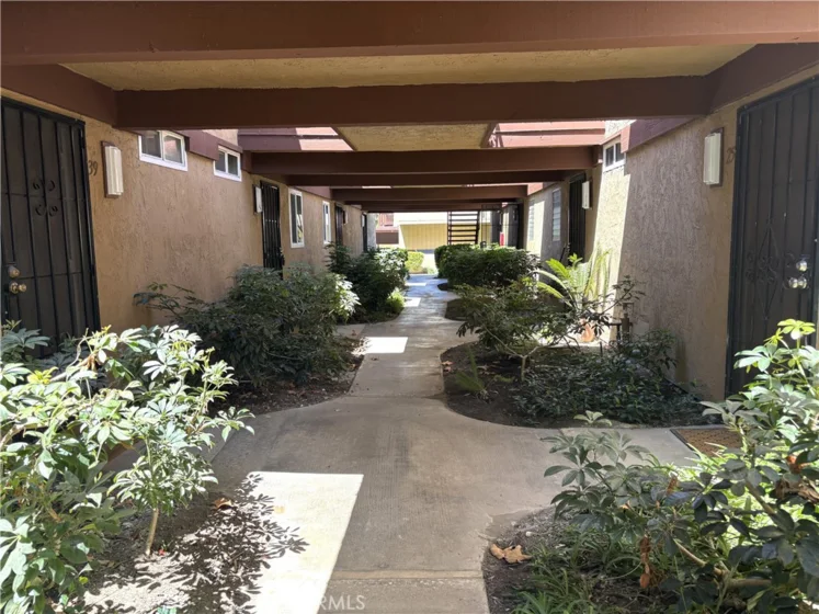 1030 W Macarthur Boulevard #38 photo 3