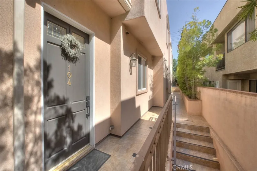 572 E San Jose Avenue #104 photo 2