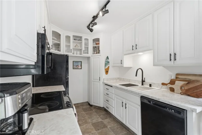 1061 Park Avenue #115 photo 8
