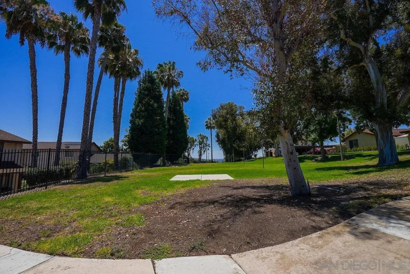 8166 Paradise Valley Court photo 16
