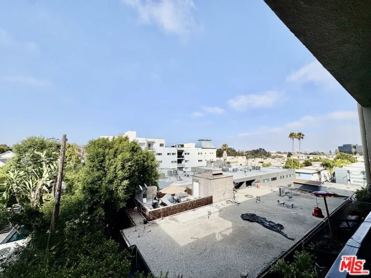 622 S Barrington Avenue #408 photo 16
