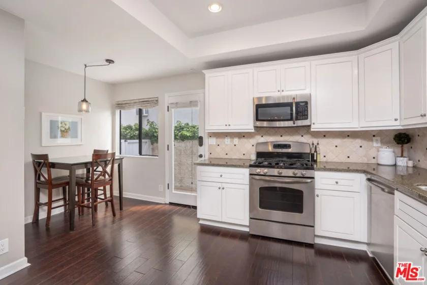 11954 Mayfield Avenue #6 photo 23