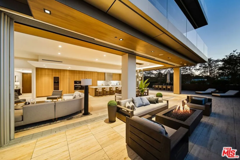 8899 Beverly Boulevard #4A photo 37