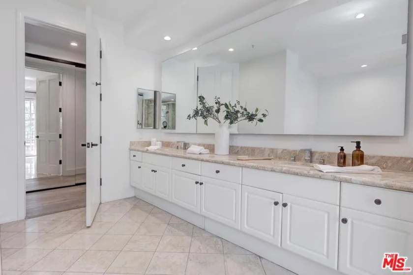 11500 San Vicente Boulevard #221 photo 22