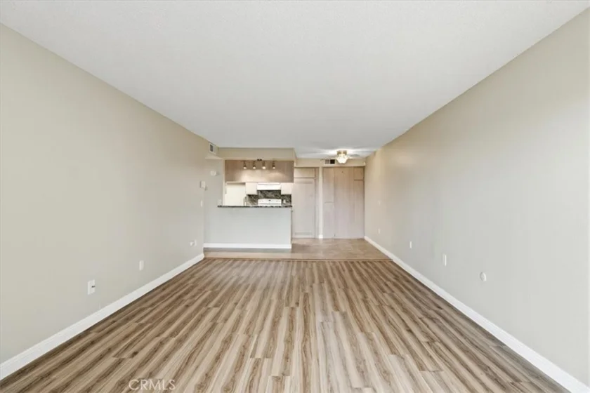 1517 E Garfield Avenue #32 photo 4