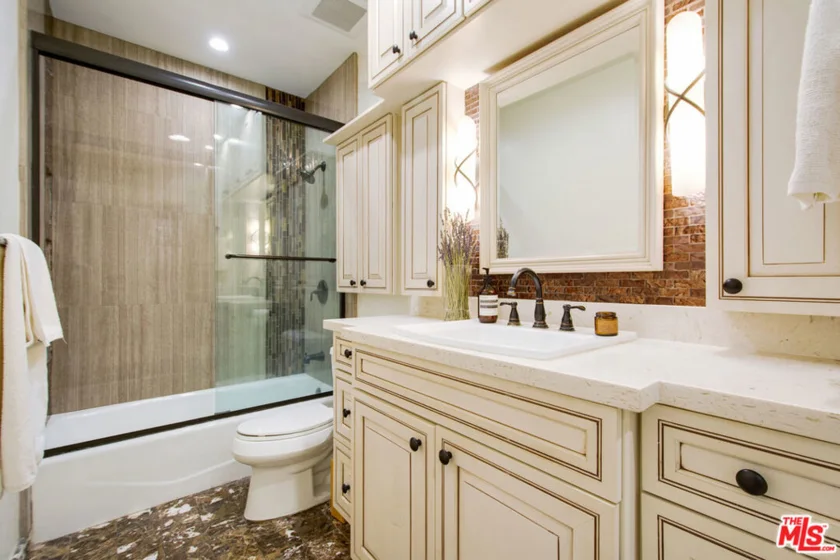 11838 Kiowa Avenue #101 photo 22