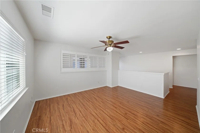38090 Sherwood Street photo 22