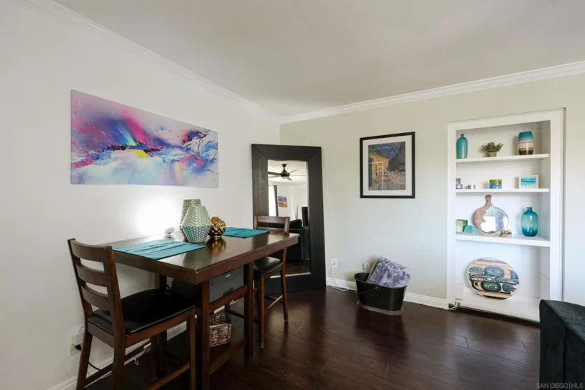 2040 Robinson #C photo 32