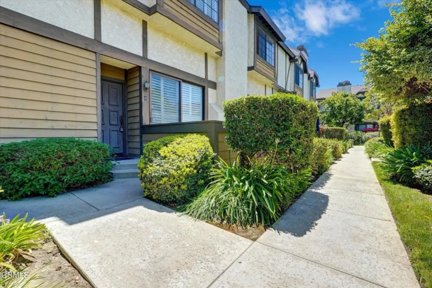 21209 Lassen Street #4 photo 1