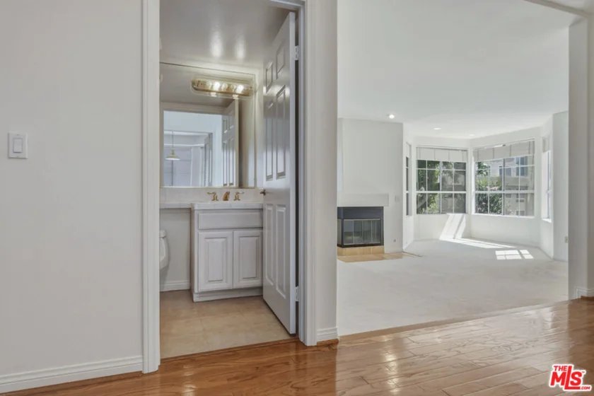 14570 Benefit Street #201 photo 9