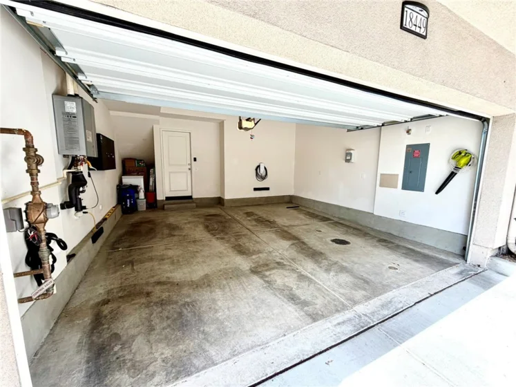 18449 W Mural photo 32