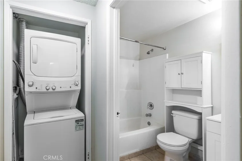 2915 Montrose Avenue #430 photo 11