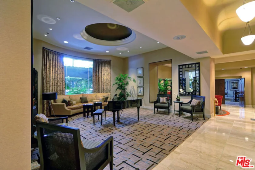 10724 Wilshire Boulevard #1501 photo 38