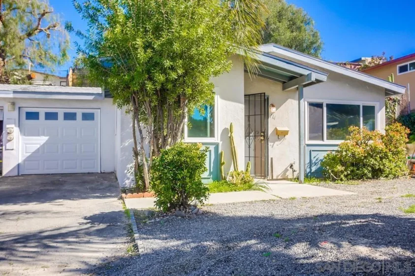 114 N Las Flores Drive photo 1