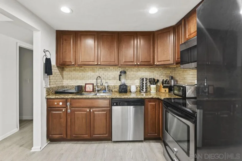 1262 Denver Lane #B photo 14