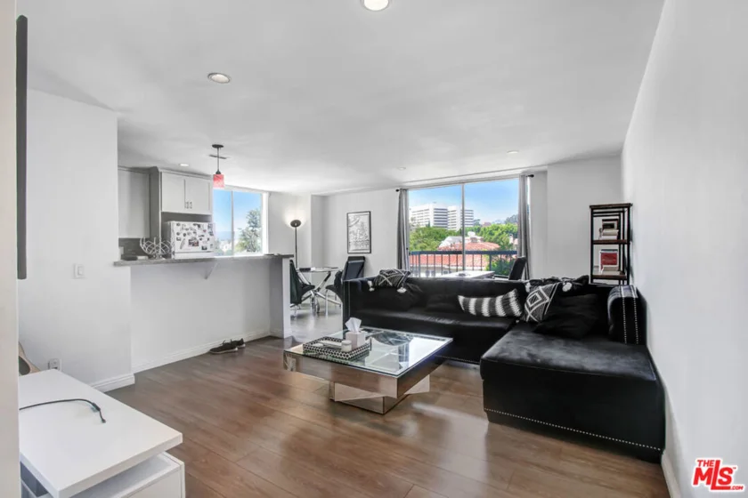 10751 Wilshire Boulevard #609 photo 1