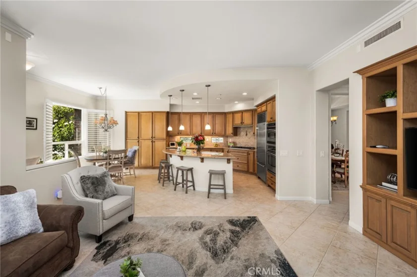 4001 Balmoral photo 11