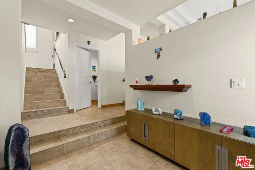6435 Zumirez Drive #21 photo 2