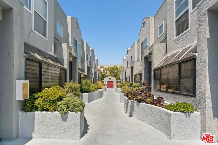 1436 20th Street #8 photo 5