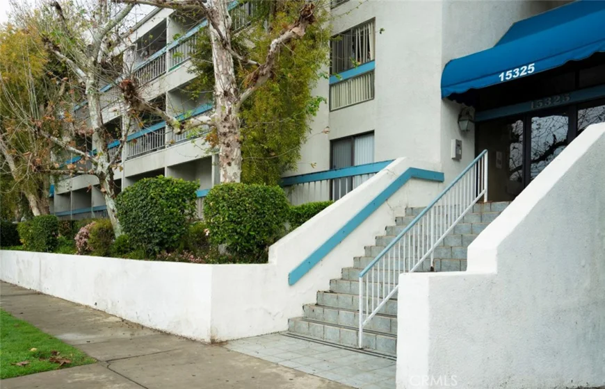 15325 Magnolia Boulevard #108 photo 1