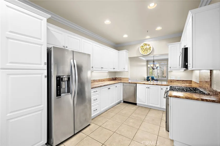 21734 San Leandro photo 6