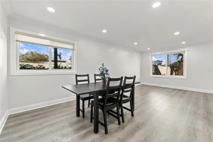4435 Larwin photo 5