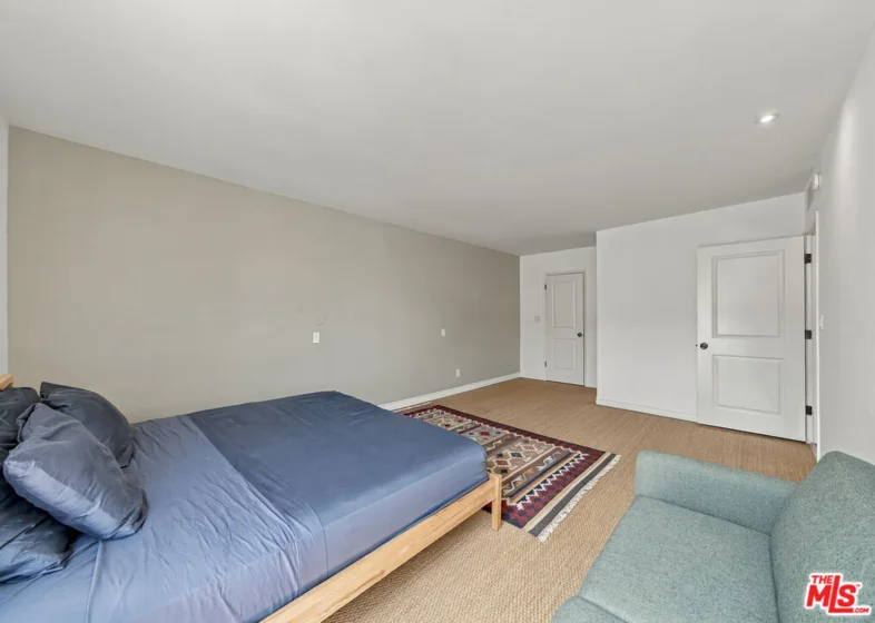 949 N Kings Road #309 photo 20