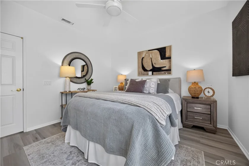 40221 Colony photo 16