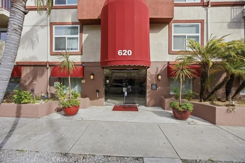 620 S Gramercy Place #130 photo 29