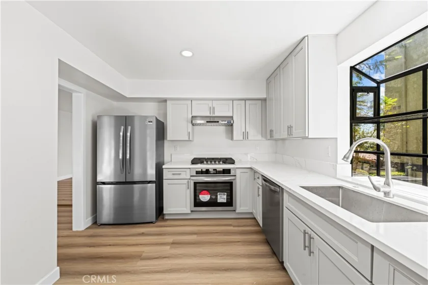 734 Fremont Villas photo 6