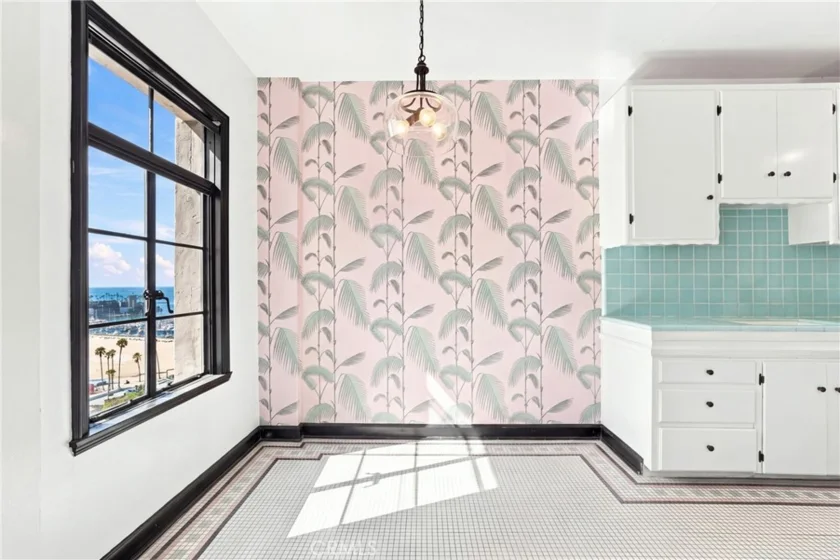 800 E Ocean #905 photo 4