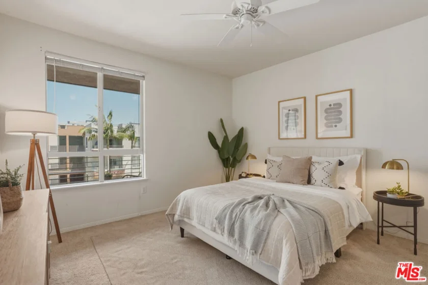 100 S Alameda Street #401 photo 18