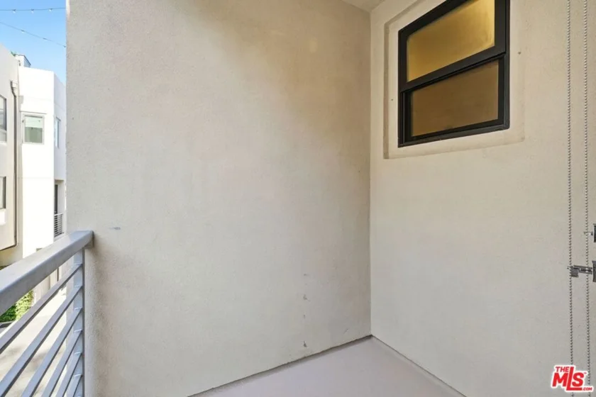 2111 N Cahuenga Boulevard #11 photo 14