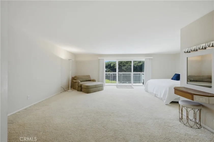 22 Montego Court photo 31