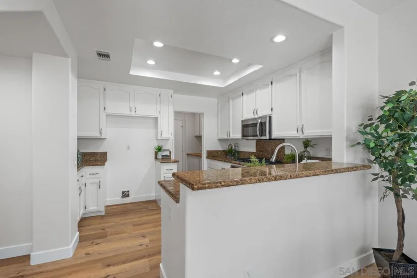 12636 Springbrook #E photo 13