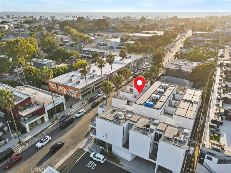 1121 Abbot Kinney photo 30