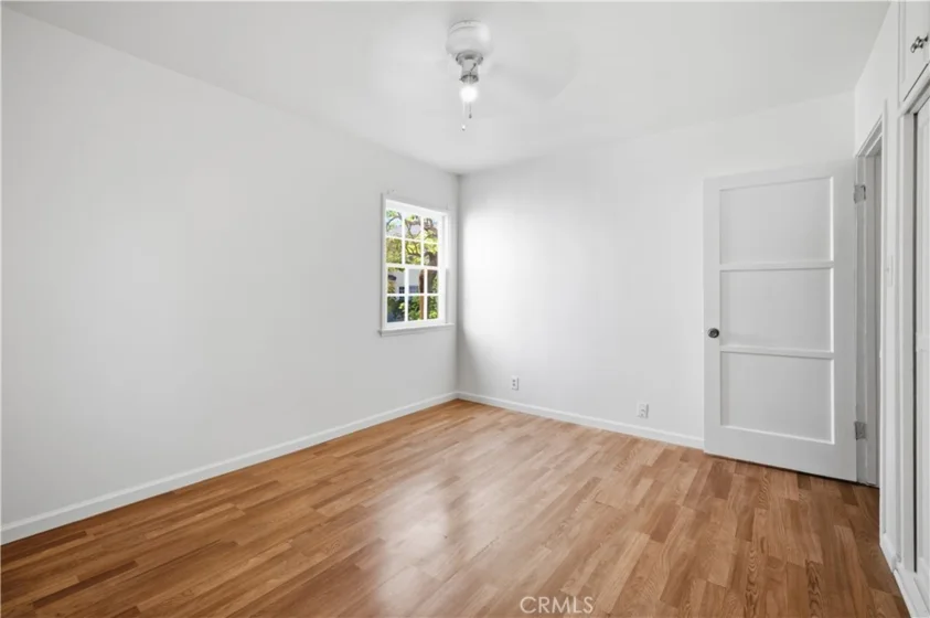 511 E Maple photo 25