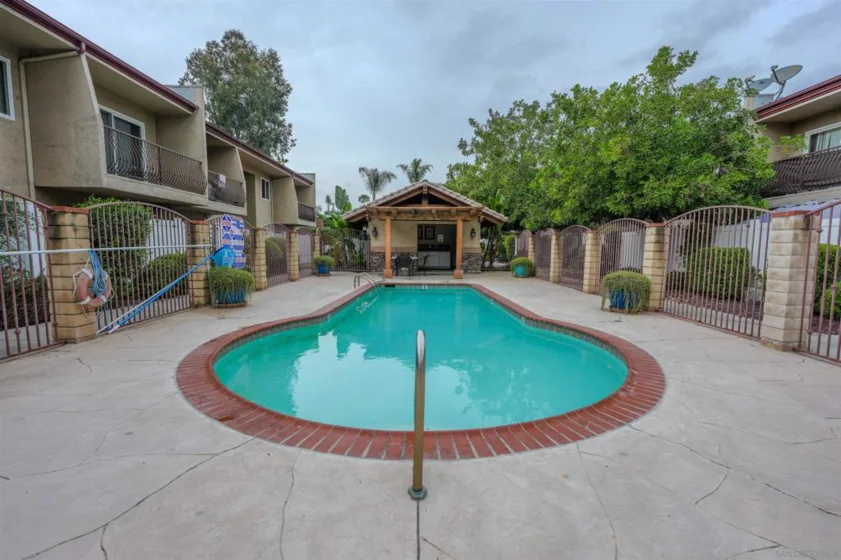 930 Peach Avenue #2 photo 12