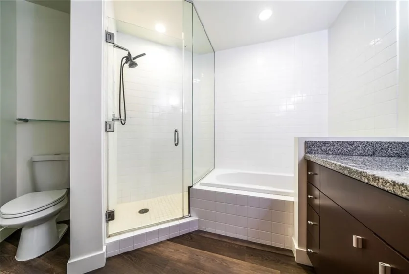 1100 Wilshire #2707 photo 8