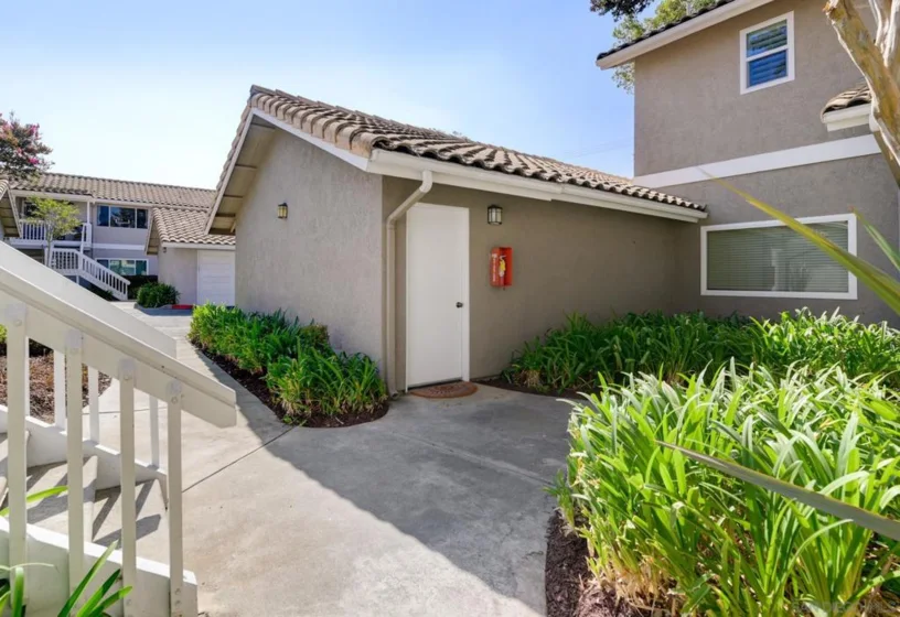 1352 Palomar photo 35