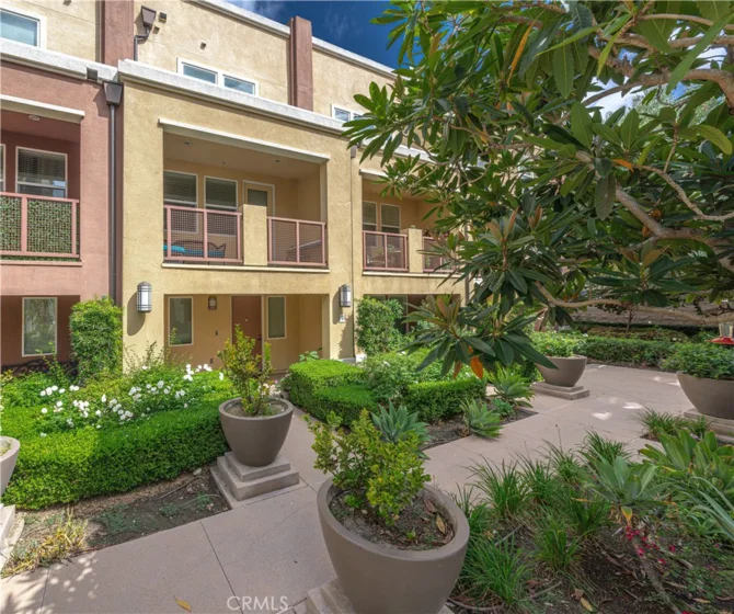 12850 Palm Street #5 photo 1