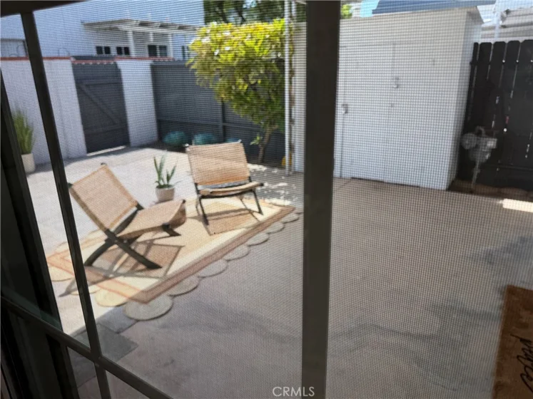 1950 W Glenoaks #a photo 22