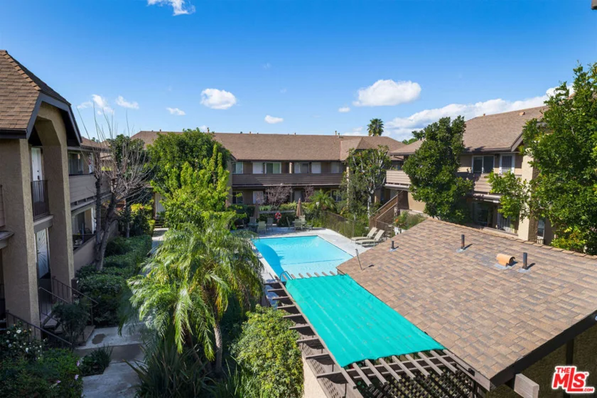 14821 Sherman Way #12 photo 1