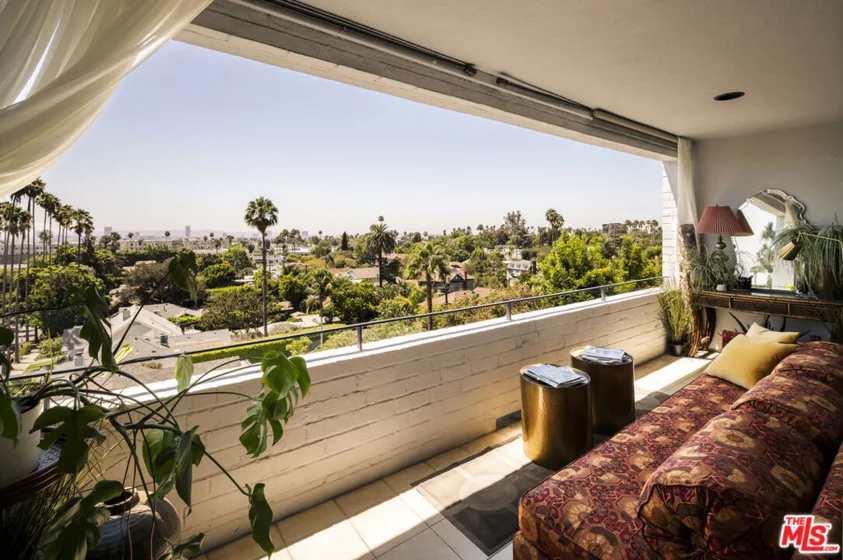 7560 Hollywood Boulevard #PH409 photo 2