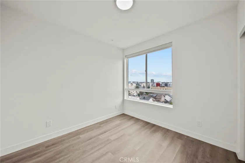 900 S Kenmore Avenue #504 photo 4